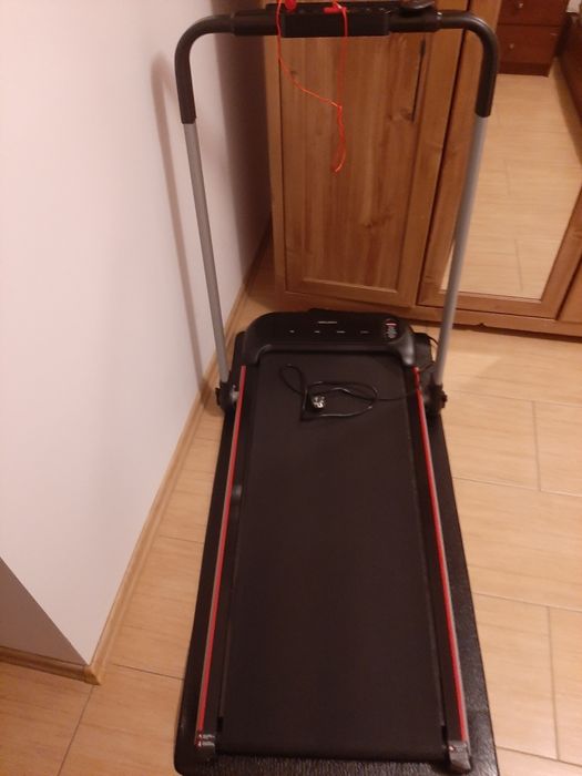 Bieżnia domowa elektryczna składana 10 km/h WALDEN