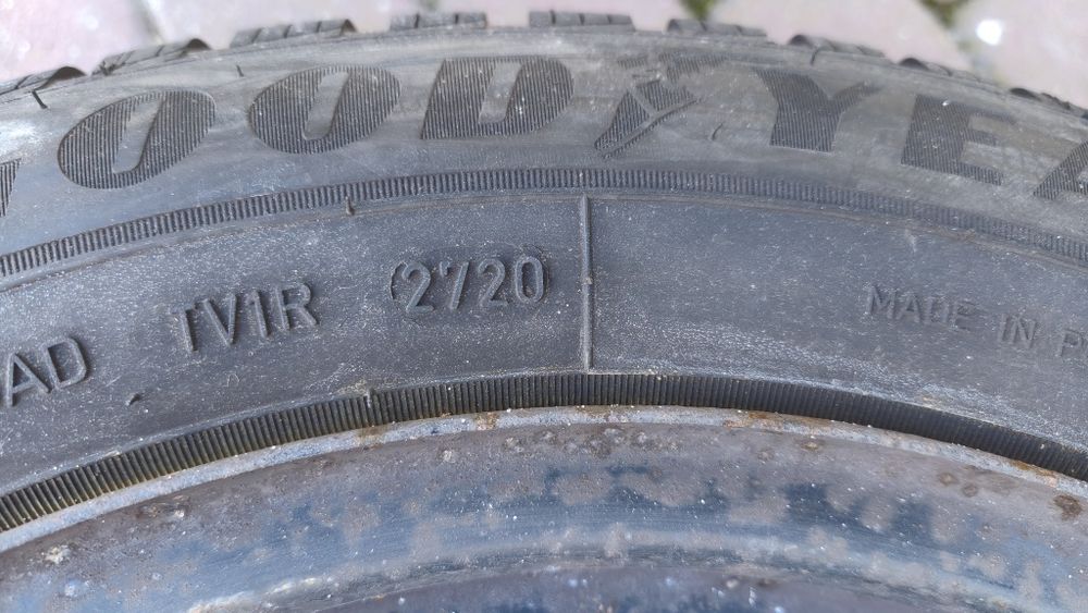 Felgi stalowe opony Goodyear R15
