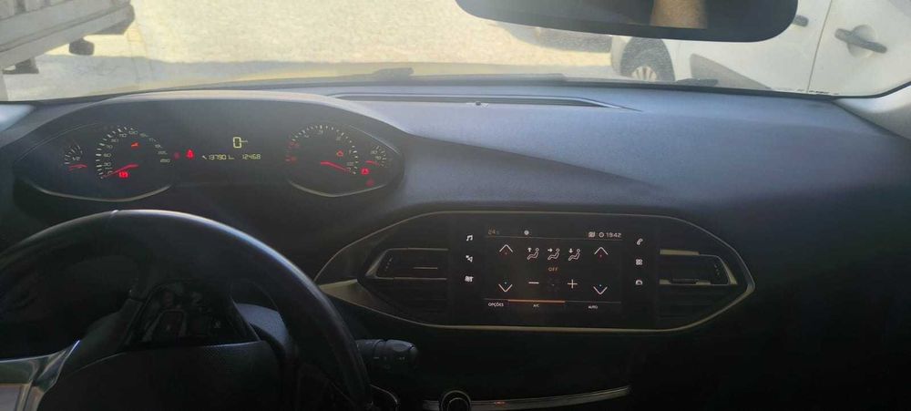 Peugeot 308 SW II 1.6 BlueHDi