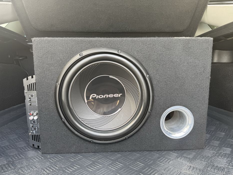 Subwoofer Pioneer + wzmacniacz Crunch