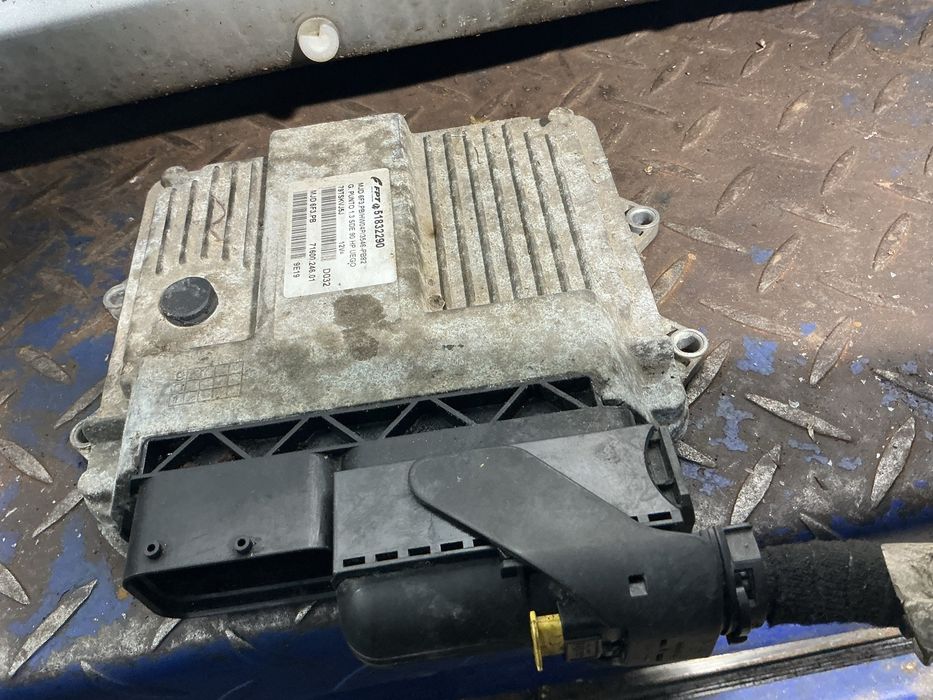 Centralina do motor Fiat Punto 1300 Multijet do ano de 2007.