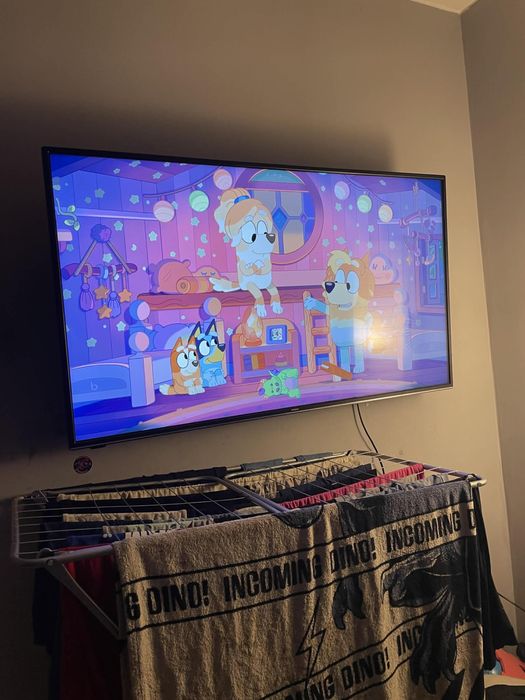 Szprzedam tv 55 cali led 4K sprawny 100 % smart tv