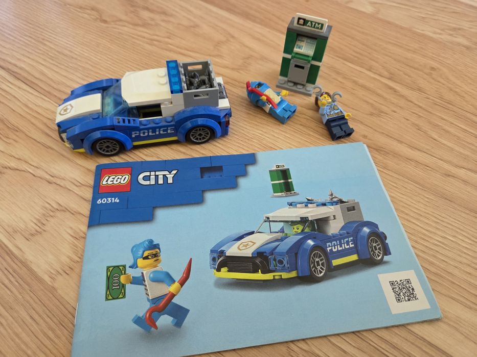 LEGO City Policyjny pościg za furgonetką z lodami (60314)