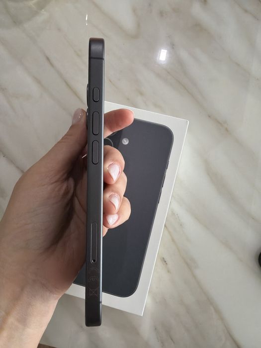 Iphone 17 - acabado de retirar da caixa nunca usado