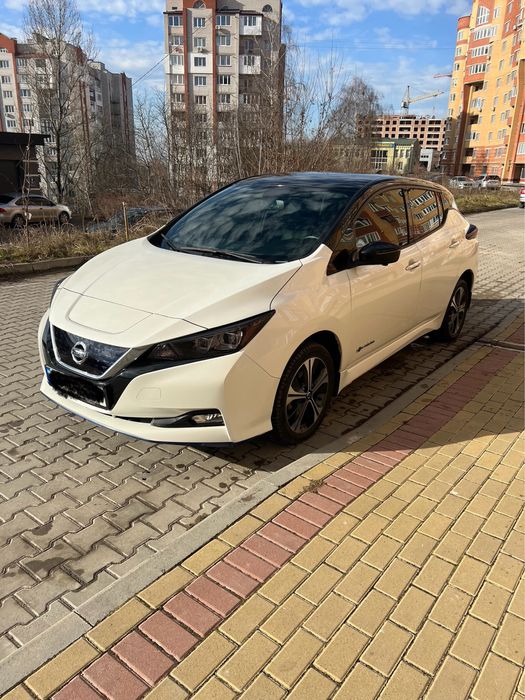 Оренда авто, прокат авто гібрид