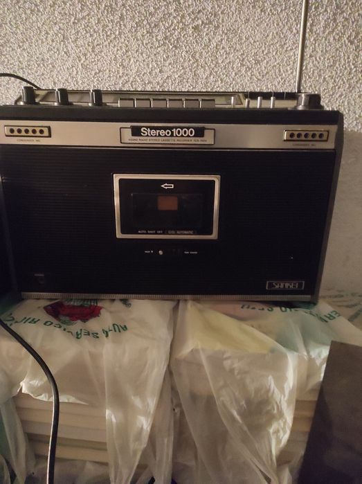 Vendo Dois Rádios Antigos