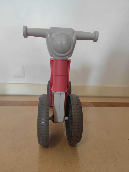 Triciclo/andarilho criança toysrus cor de rosa