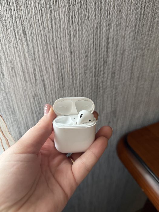 Аірподс 2. Правий навушник Airpods 2. Кейс навушників AirPods 2