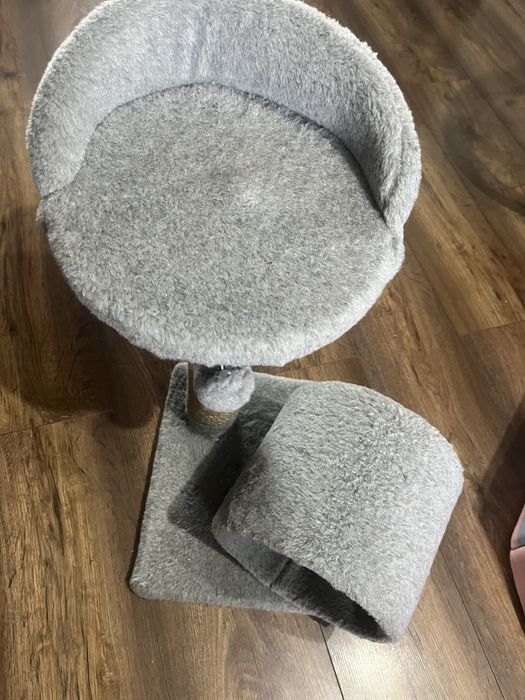 Когтеточка та будиночок для кицьки