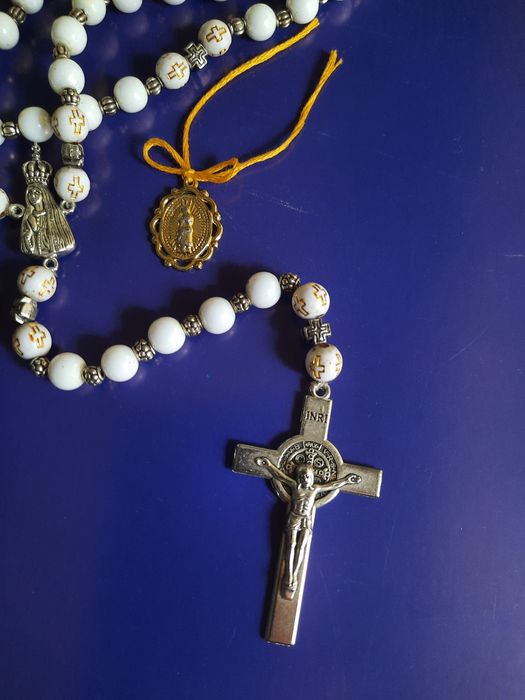 Terço de Fátima  com crucifixo prateado / Novo Preço