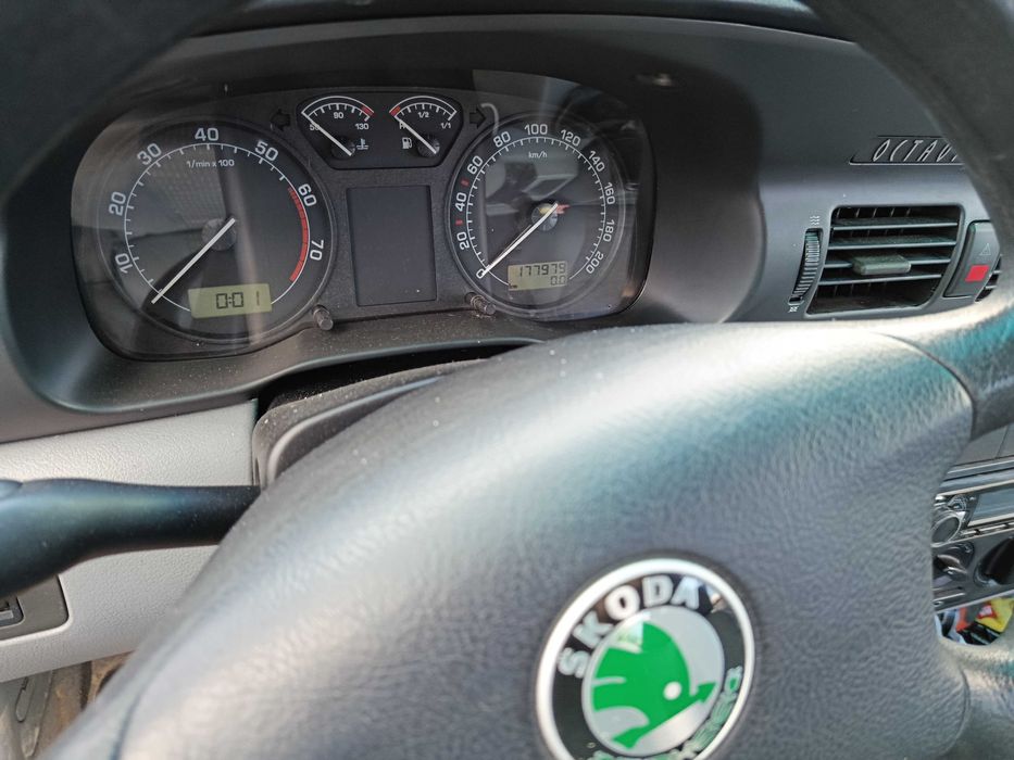 Skoda Octavia 1.6 MPI 2001r NA CZĘŚCI