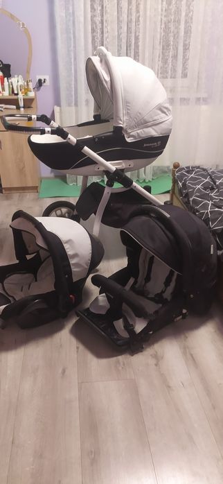 Продам дитячу коляску 3 в одному