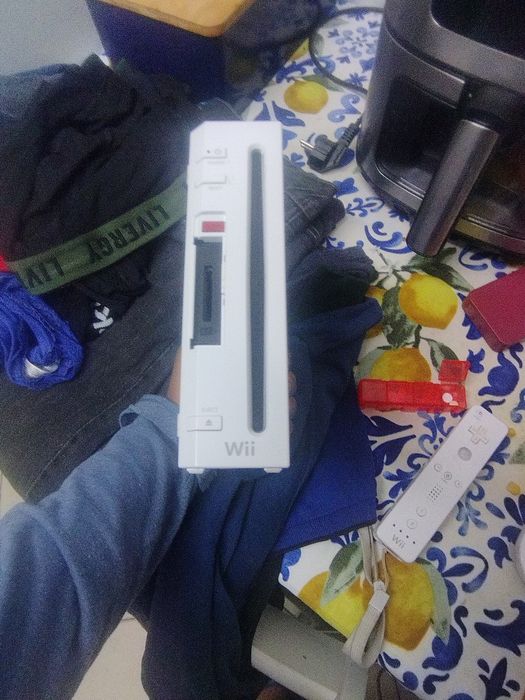 Wii com cabos para tv