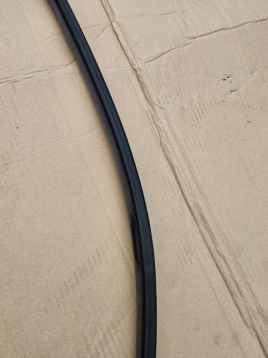 Uszczelka drzwi tylnych Bmw e32