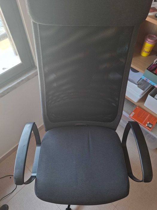 Cadeira escritório IKEA Markus, tamanho médio, em tecido