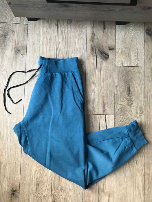 Spodnie dresowe Peak Performance Slim rozm. L
