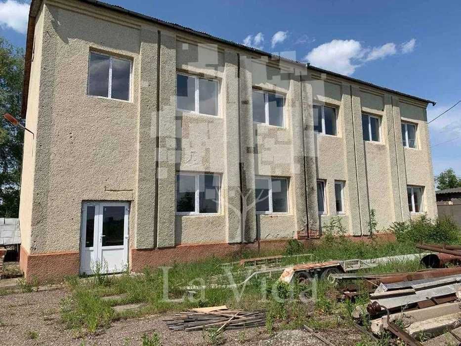 Приватизована ділянка та складський комплекс, Чернівецька обл