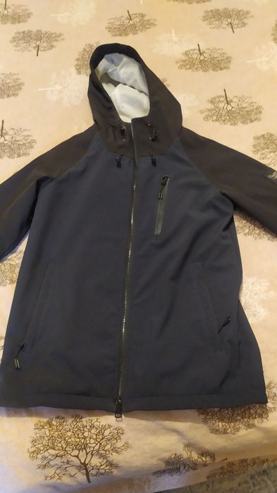 Стильная ветровка-куртка Staff