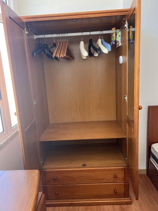 Moveis de quarto / sala PREÇOS NEGOCIAVEIS na compra de 2 ou mais artigos