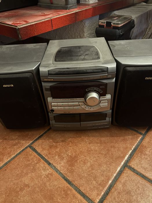 Aparelhagem AIWA em bom estado a funcionar bem