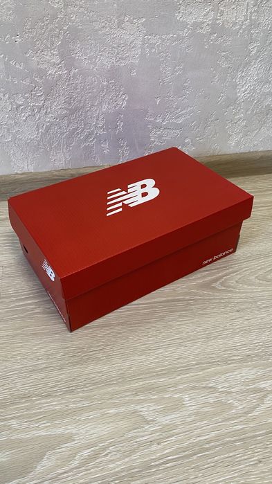 Коробок для взуття, брендований NB