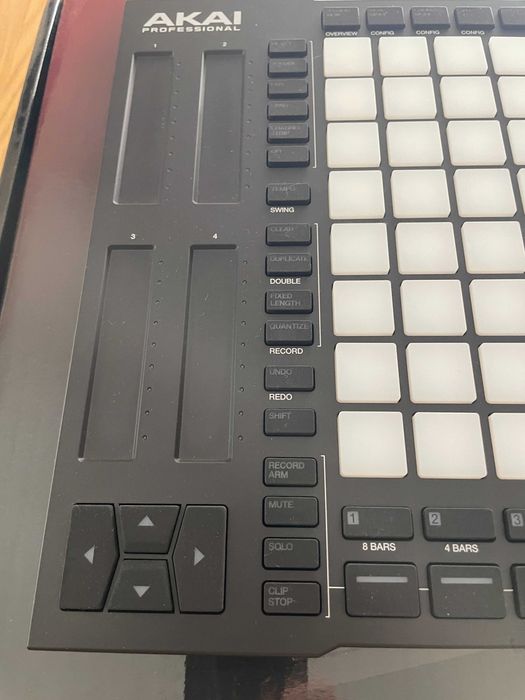 AKAI Professional APC 64