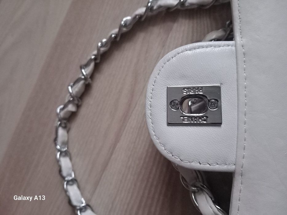 Chanel biała torebka skóra naturalna