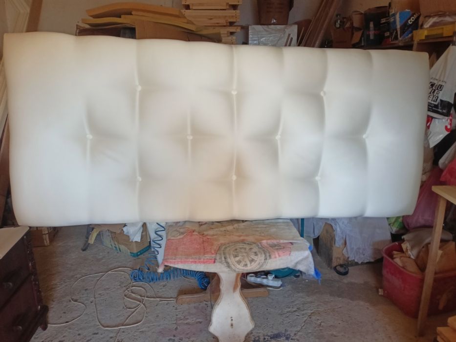 Замена ткани,кожзама на стульях ,креслах, диванах переклейка стульев