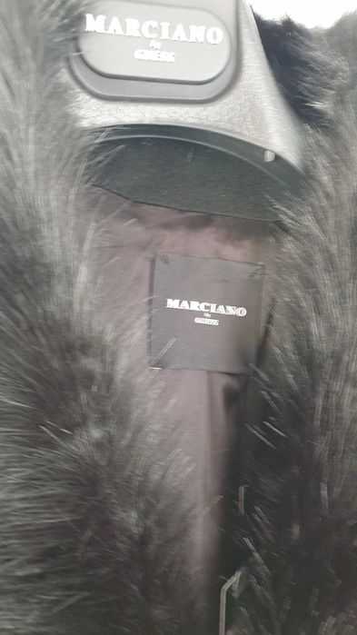 Płaszcz damski Guess marciano jednorzędowy z podszewką rozmiar M /38