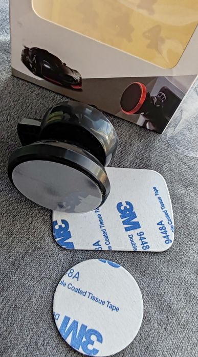 Uchwyt na telefon. Magnetyczny uniwersalny