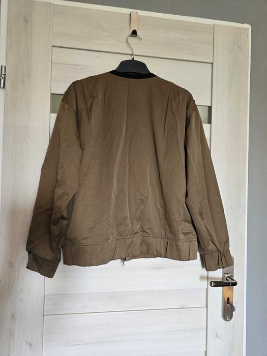 Bomberka lekka kurtka khaki ozdobne haftowane kwiaty Reserved 42 NOWA