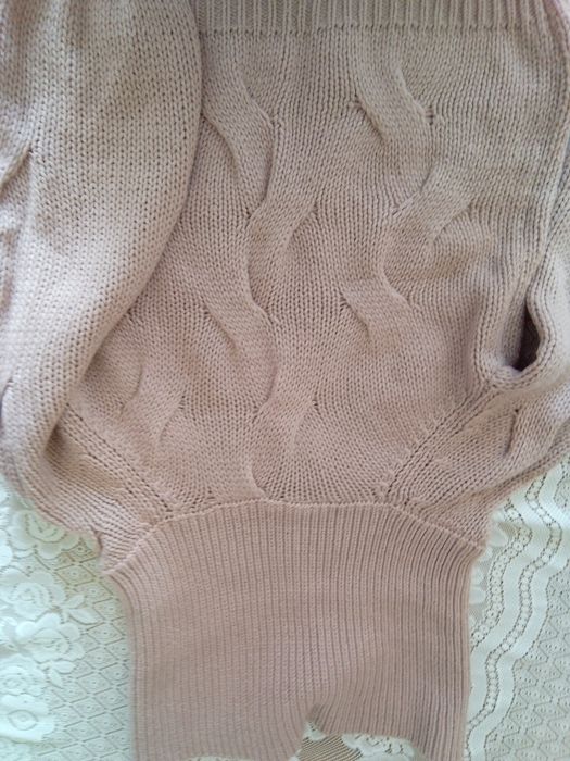 Swetry damski z golfem