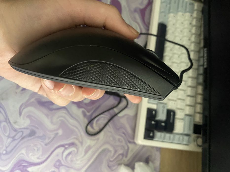 Продам игровую мышку Razer Deathadder