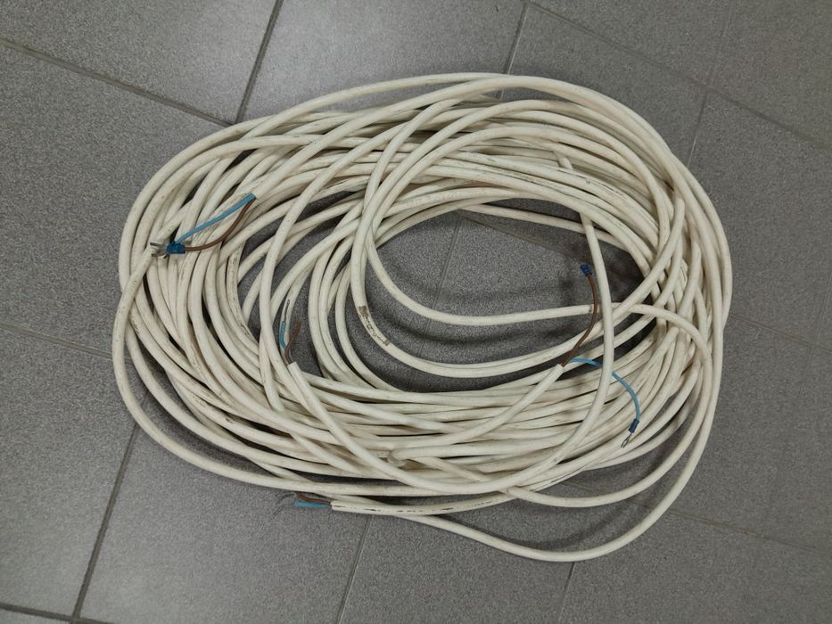 Colunas de som (não amplificadas)