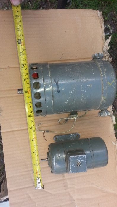 Електродвигун маленький ,більшого нема
