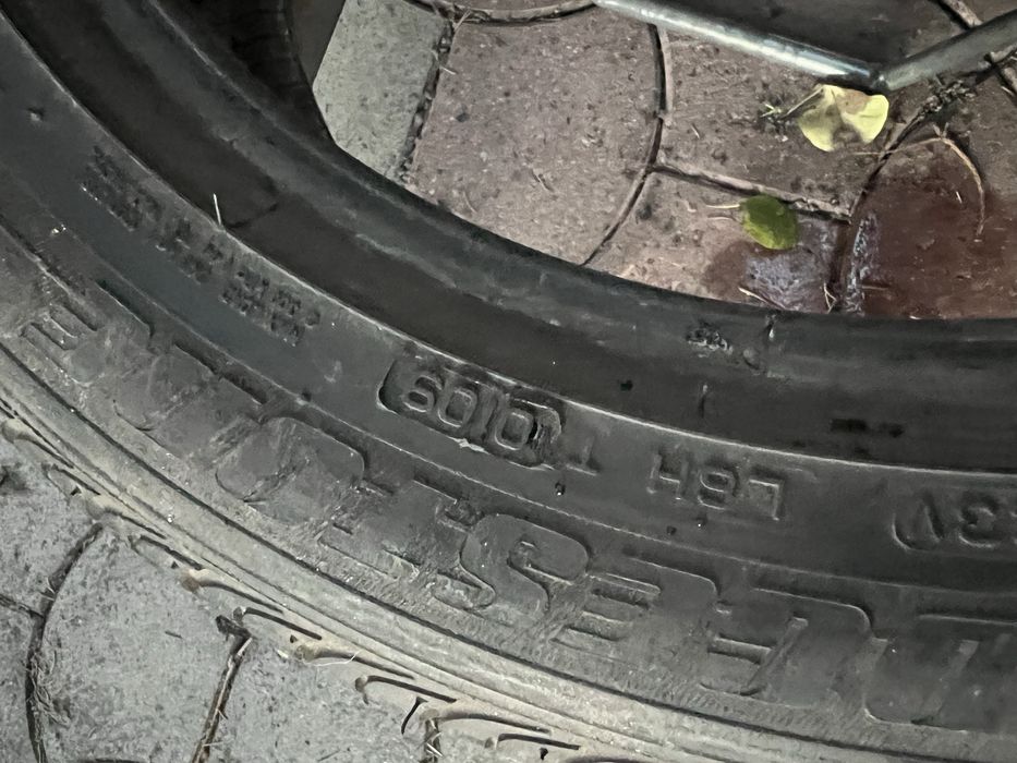 Резина літо 205/50 R 16 Bridgestone пара