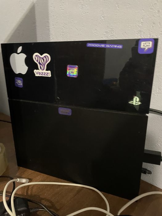 Плейстейшин 4 обичная