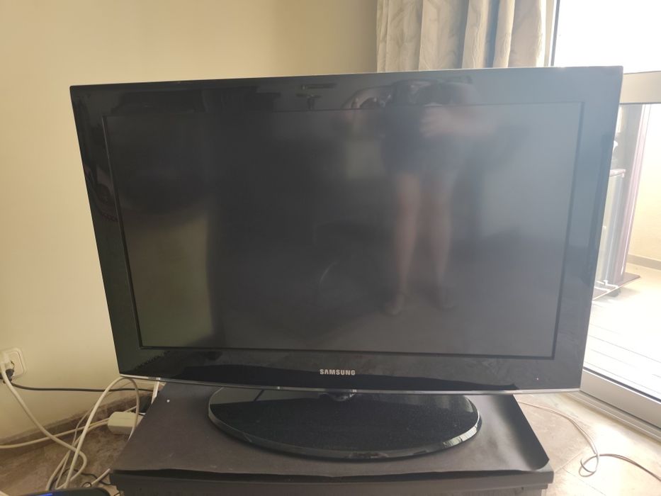 Urgente - TV Samsung LCD 32" HDMI + movel - urgente