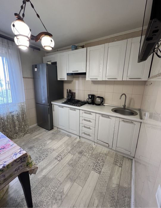 Продам шикарную  3х комнатную квартиру в районе пл освобождения