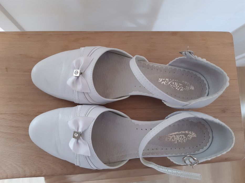 Buty pantofelki komunijne