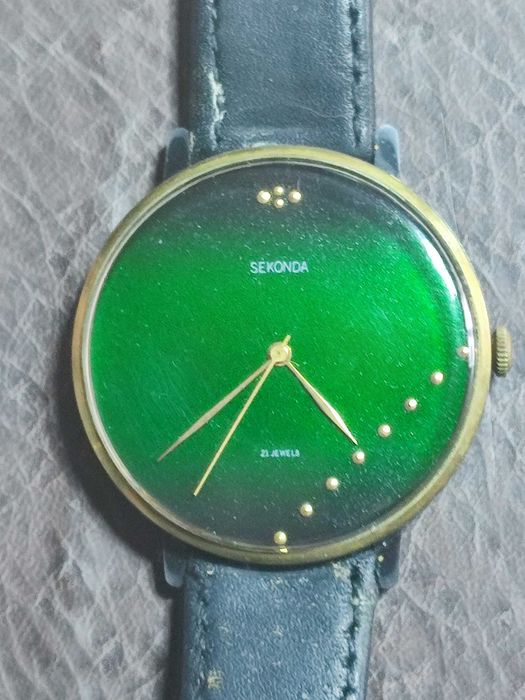 Стильний вінтажний чоловічий годинник Sekonda. Механічний механізм.