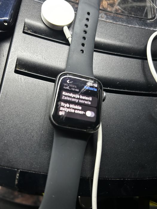 Iwatch series 6 , 40 mm