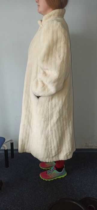 Шуба біла (100% rein alpaca)