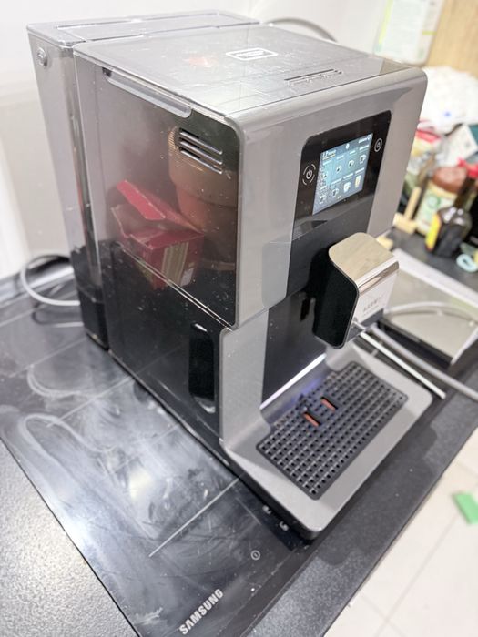 Ekspres Krups Intuition Preference EA872B