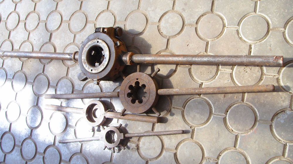 клупп, держатель для плашки