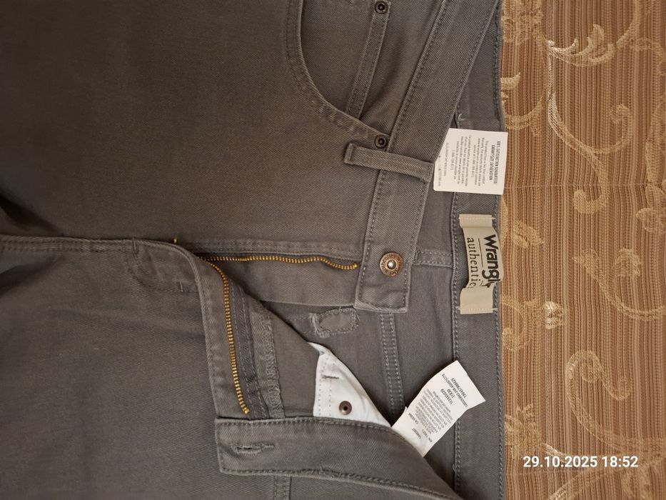 Чоловічі класичні джинси Wrangler Authentics