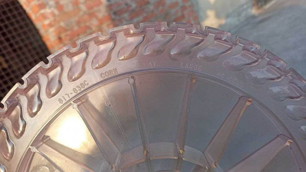 Сівалка Грит Плейнс YP 825А-0870 (Севалка Great Plains YP 825А-0870)