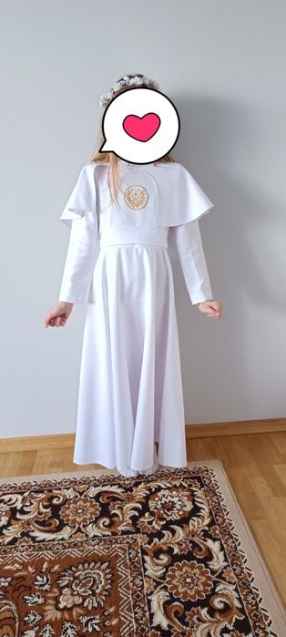 Biała alba z wiankiem