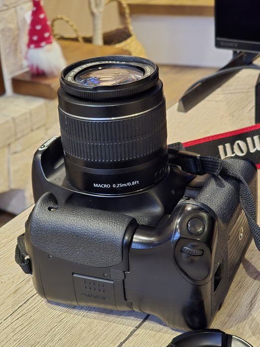 Canon 600d kit 18-55 + батблок