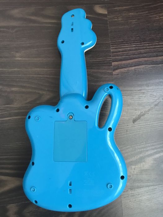 Chicco-гітара,музична інтерактивна іграшка